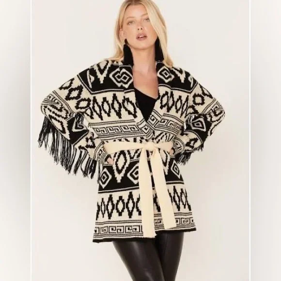 Ladies Powder River Outfitters Cream Aztec Lapel Fringe Knit Cardigan Small - Picture 2 of 9